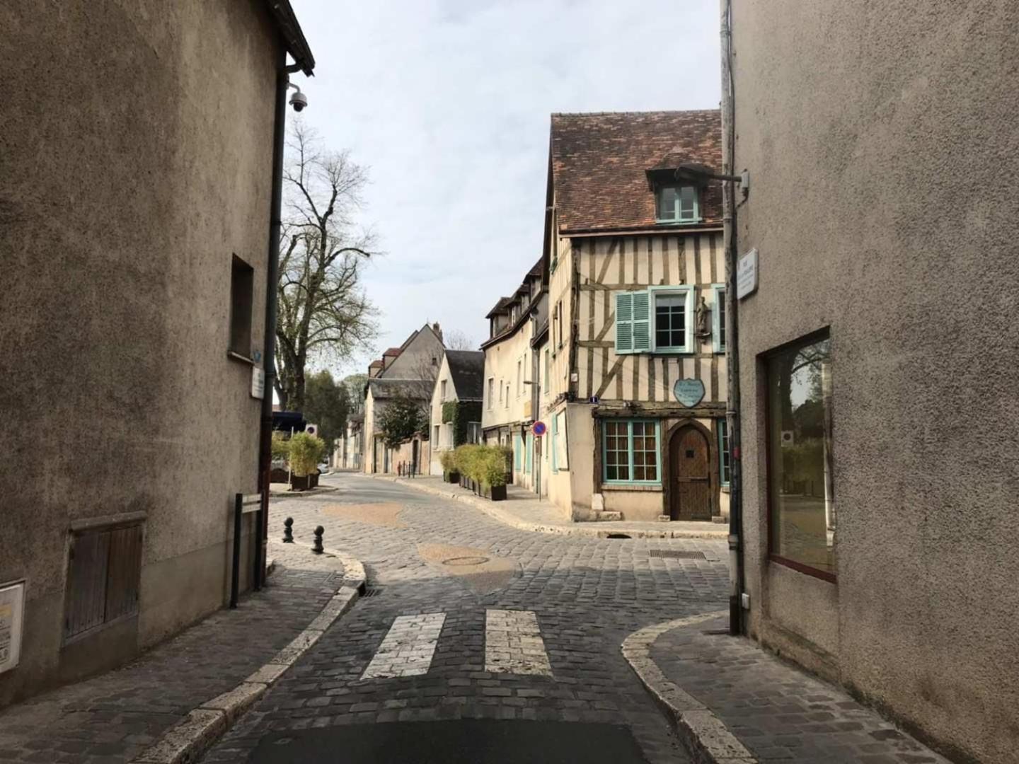 T3 De 55M2 Au Centre De Chartres Avec Parking Apartment Exterior foto